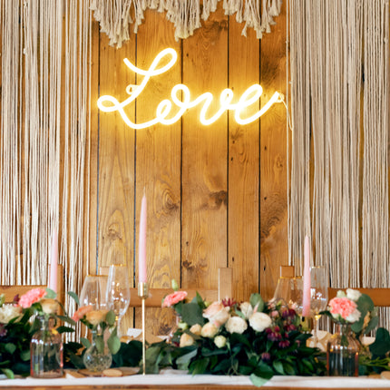 Neon LED - Love, white, 61x27,4 cm