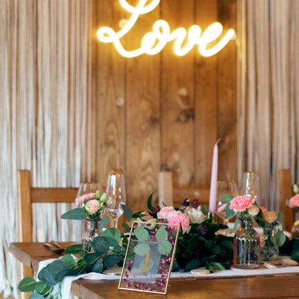 Neon LED - Love, white, 61x27,4 cm