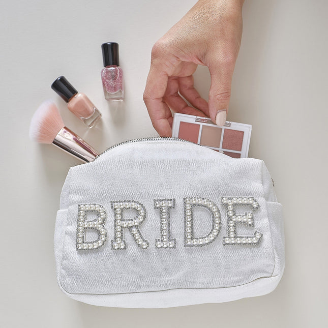 Bride Make Up Tas